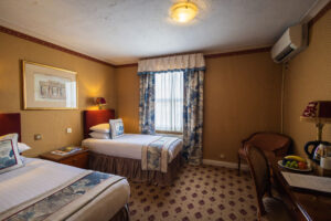 Standard-Twin-Room-1