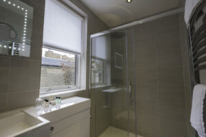 Superior-Single-Room-Bathroom-1